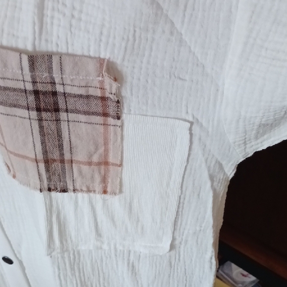 NWT POL Cream Button-Up Shirt - Picture 11 of 14